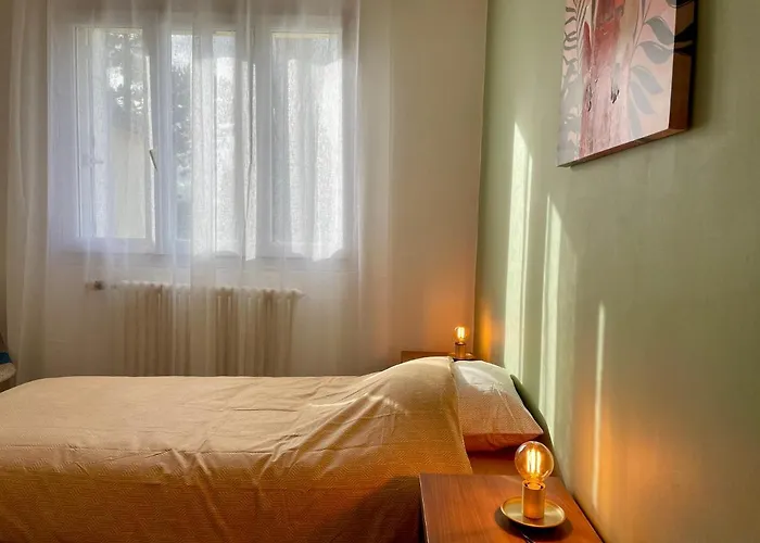 La Renaissance - Collection La 21eme Planche Nyaraló Bayeux